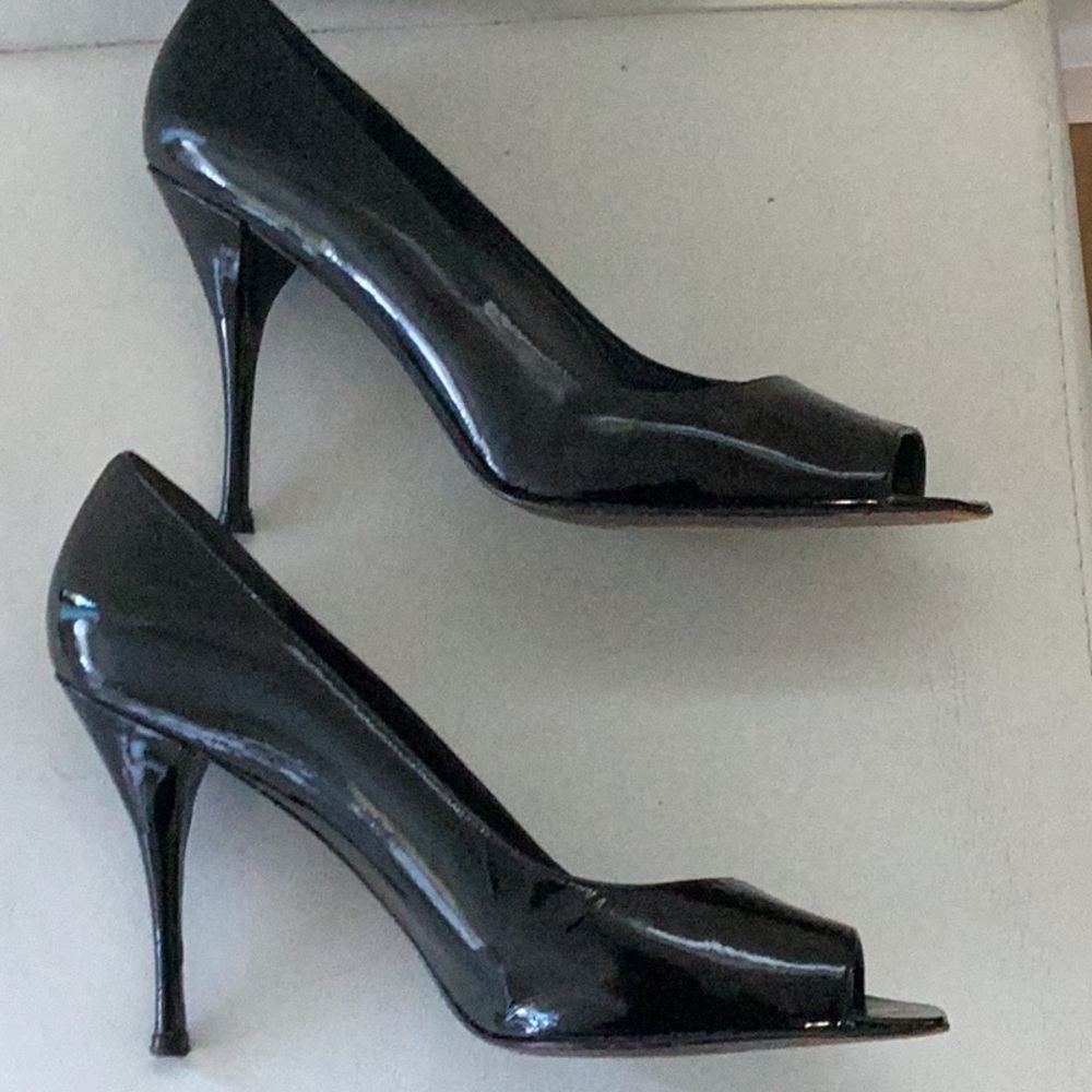 Stuart Weitzman Black Peep Toe Black Patent Leather Size 10 - Picture 3 of 7